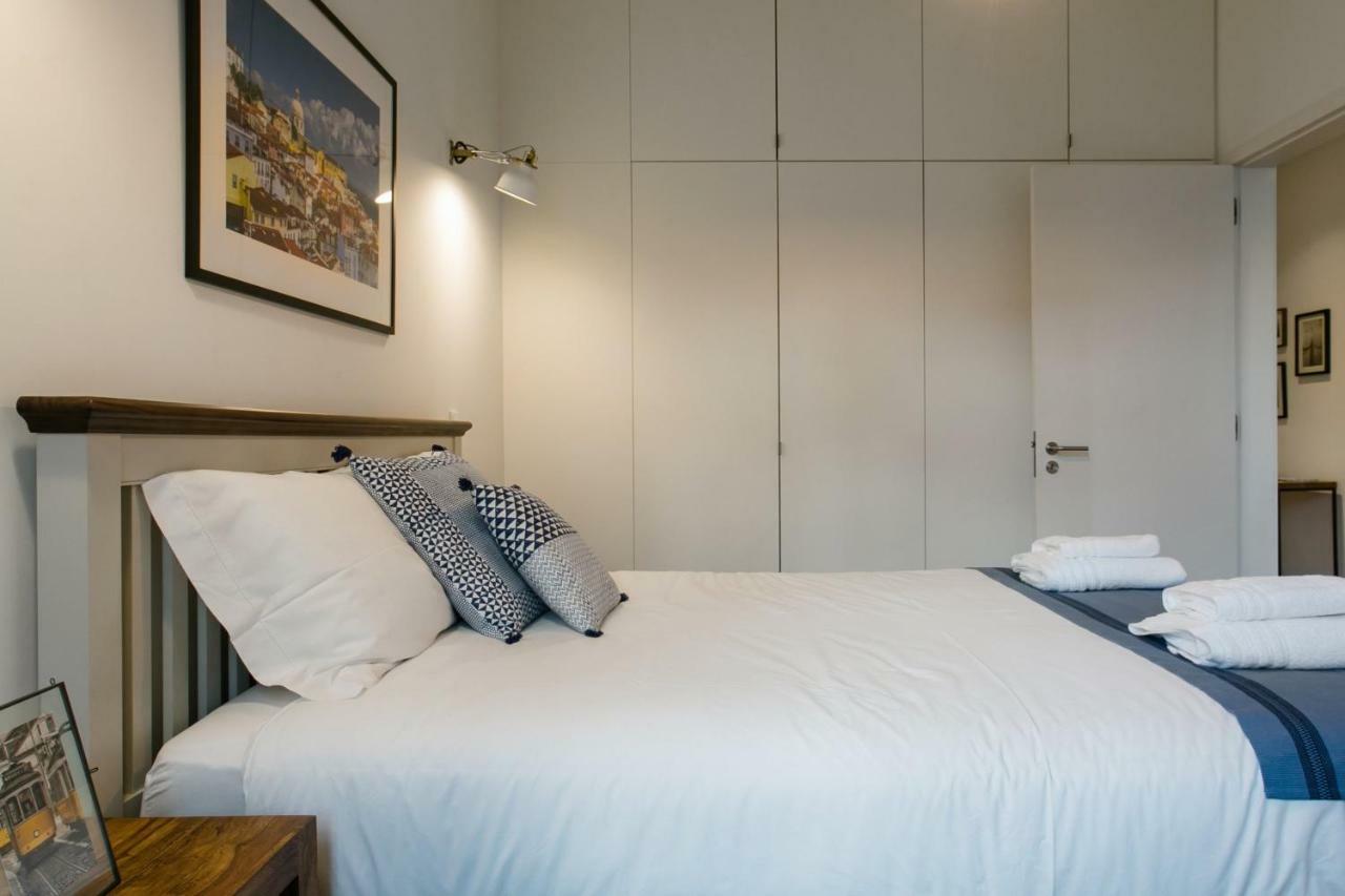 Urban Chic In The Heart Of Historic Apartment